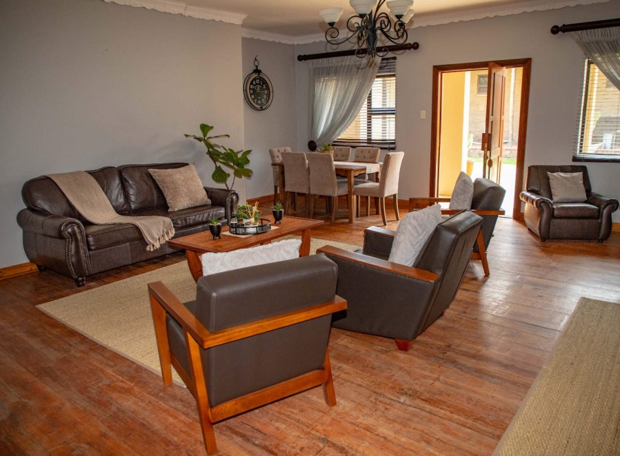 18 Bedroom Property for Sale in Heilbron Free State